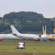 Una pantalla con ojos saltones en el aeropuerto de Tarbes-Lourdes-Pirineos